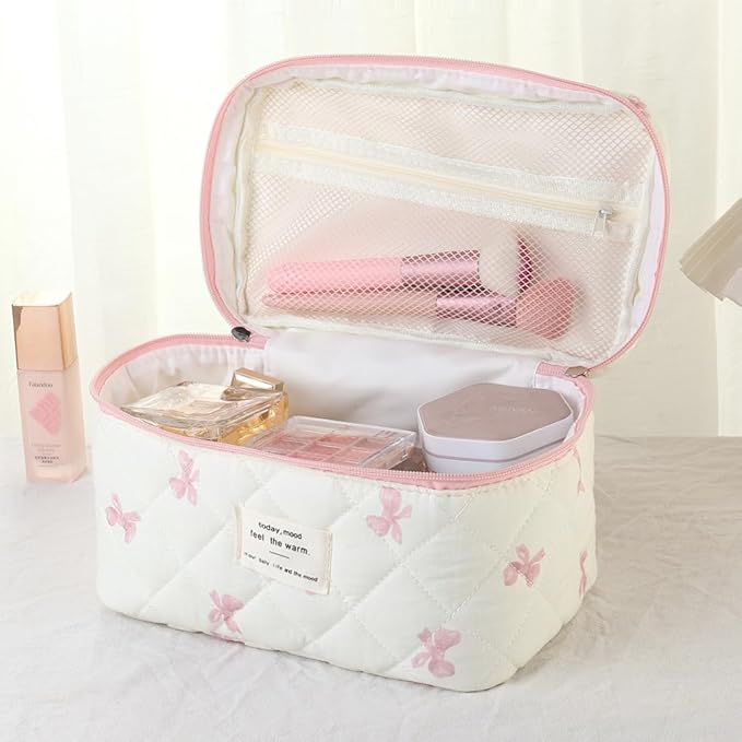 uekeboag Large Travel Quilted Makeup Bag for Women, Floral Cotton Cosmetic Bag, Coquette Aesthetic Floral Toiletry Organizer Bag
