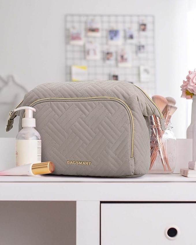 BAGSMART Travel Makeup Bag, Cosmetic Bag Make Up Organizer Case,Large Wide-open Pouch for Women Purse for Toiletries Accessories Brushes