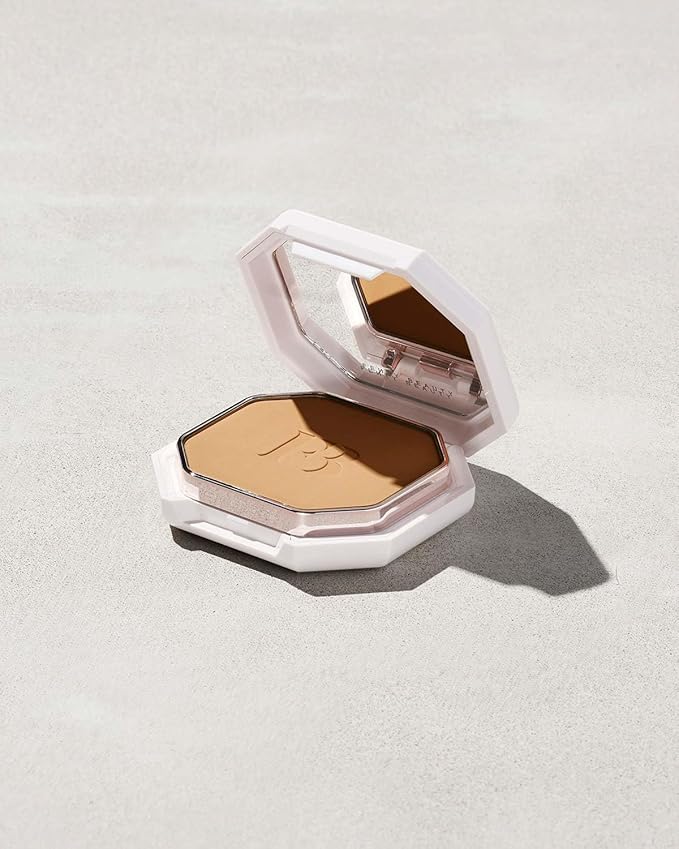 Fenty Beauty by Rihanna Pro Filtβr Soft Matte Longwear Powder Foundation 290