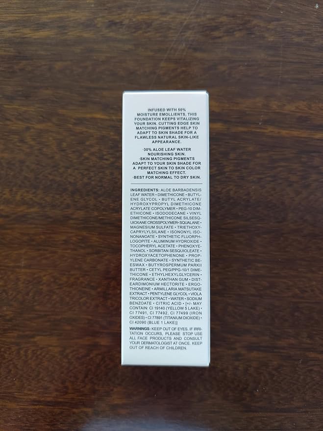 Oulac Foundation Make Up - Skincare Infused With Aloe Leaf and Vitamin E, Medium to High Coverage Liquid Vegan Foundation 30ml, Shade: Porcelain 01