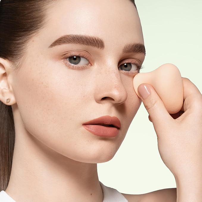 Complexion Pro Beauty Blender Sponge, Peach, 3 Piece Set - Ergonomic Makeup Sponge and Beauty Blender, Essential Make up and Blending, Multipurpose Makeup Kit Facial Sponge