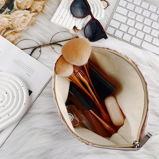 Bow Makeup Bag Large Floral Cosmetic Bags for Women Cute Makeup Pouch Zipper Cosmetic Pouch for Purse Embossed Pink Bow Aesthetic Portable Travel Toiletry Bag Makeup Organizer Bag