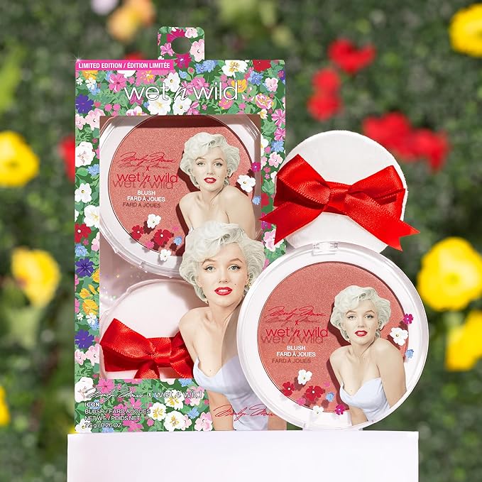 wet n wild Marilyn Monroe Collection Icon Blush β Velvety Pearlescent Powder Blush, Buildable & Blendable Formula Infused with Vitamin E, Includes Sponge Applicator, Cruelty-Free β Rose