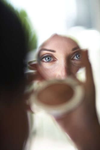 La Bella Donna Compressed Mineral Foundation - Face Powder Makeup Natural Looking Glowing Skin Wrinkle Defying Mattifying Finish Contour Makeup Long Lasting Full Coverage Sun Kissed Tan (Marta)