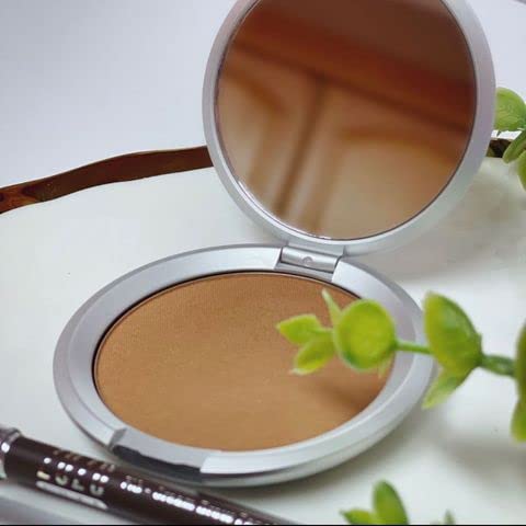 ZUZU LUXE Mineral Bronzer- Natural Ingredients, Refillable Compact, & Shimmer Finish, 0.32 oz