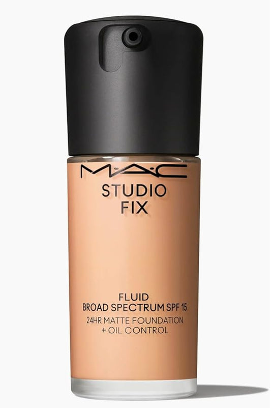 MAC Studio Fix Fluid SPF 15 24HR Matte Foundation + Oil Control NW20, Beige