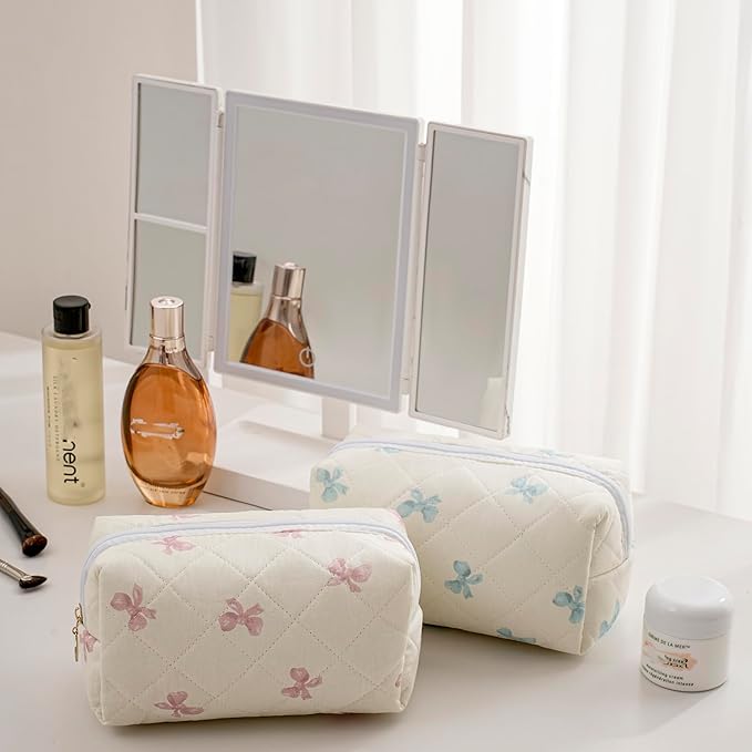 Makeup Bag Travel Cosmetic Bag for Women Girls, Zipper Make Up Pouch, Floral Flowers Toiletry Organizer Makeup, Portable Storage Cosmetic Travel Cloth Bag (Blue Floral+Pink Bow Tie)