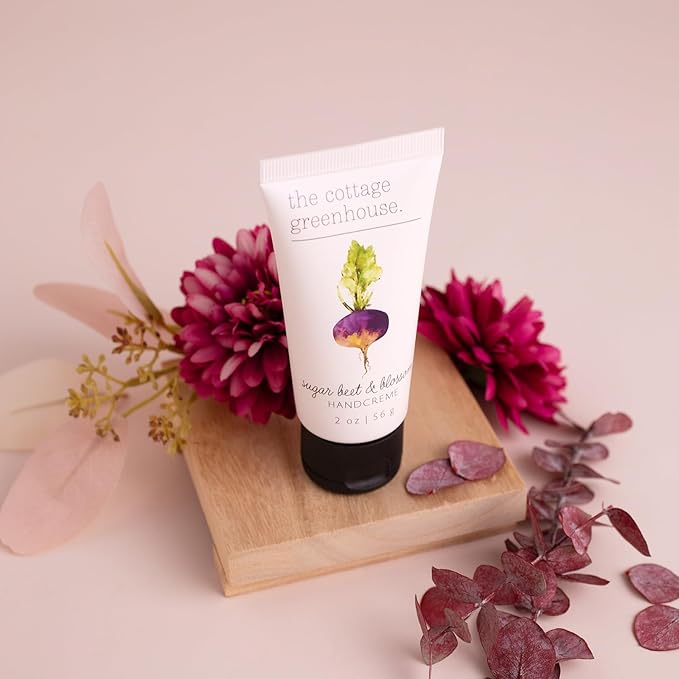 Margot Elena Fall Discovery Box, Bath and Beauty Gift Set for Women, Self Care Kit, Women’s Fragrances, Pampering Luxury Spa Body Care Package, and Essentials