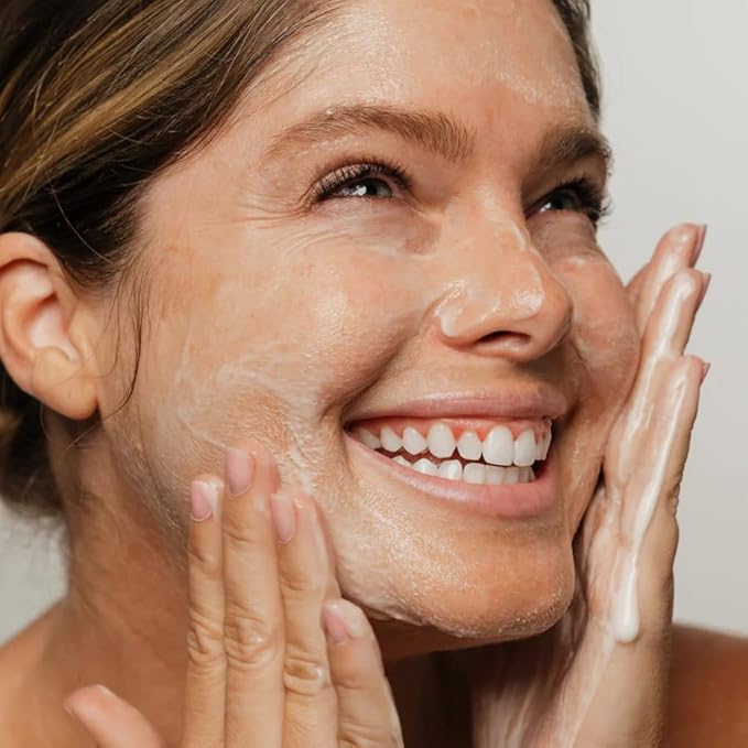 Algenist GENIUS Liquid Collagen Foaming Facial Cleanser - Hydrating Face Wash & Makeup Remover with Alguronic Acid and Microalgae Oil to Nourish & Restore Skin's Radiance (150ml)