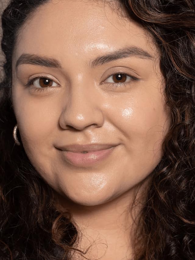 ILIA - Super Serum Skin Tint SPF 40 | Non-Comedogenic, Vegan, Lightweight to Help Against Blue Light, + Pollution while Hydrating, Smoothing, + Refining (Paloma ST9, 1 fl oz | 30 ml)