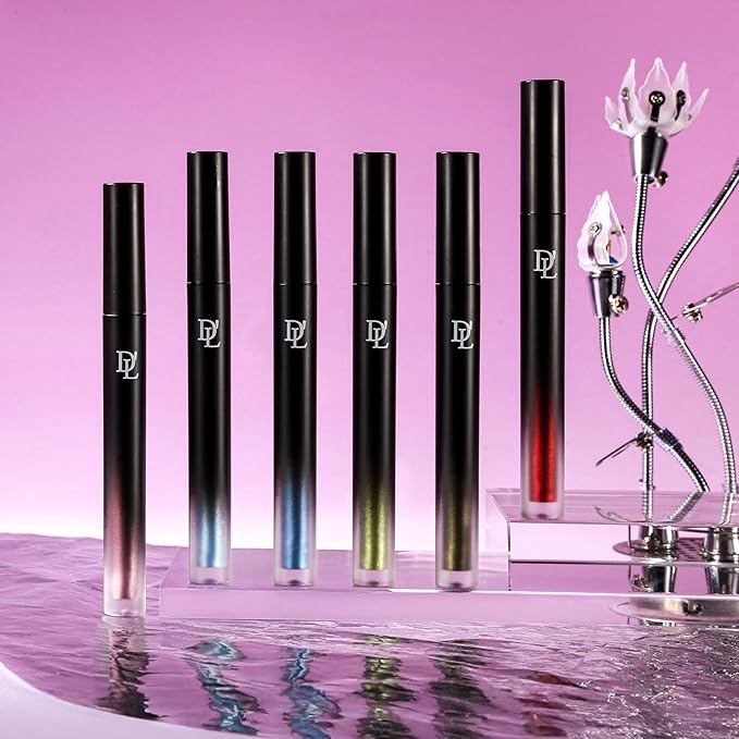 Green Liquid Eyeshadow Shimmer Bright Grinch Metallic Glitter Eye Shadow, Sparkly High-Pigmented Quick-Drying Waterproof & Long Lasting Highlighter Liquid Eyeliner for Women & Girl Sensitive Makeup#09