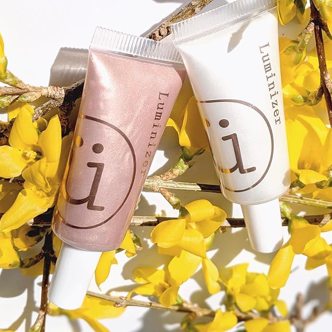 M2U NYC Liquid Highlighter Makeup – Lightweight Luminizer for Natural Radiant Glow with Shimmer – Ultra Smooth Hydrating Illuminator, Face, Cheekbone & Body Glow Enhancer Pink Pearl (Futurity)