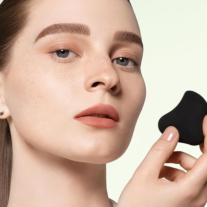Complexion Pro Beauty Blender Sponge, Black, Single - Ergonomic Makeup Sponge and Beauty Blender, Essential Make up and Blending Sponge, Multipurpose Makeup Kit Facial Sponge