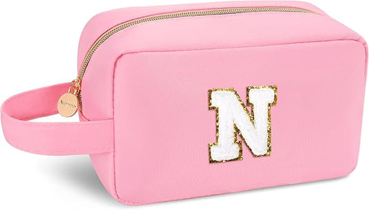 Aveniee Initial Makeup Bag for Women,Personalized Preppy Cosmetic Bag Makeup Brush Bag,Christmas Birthday Gifts for Mom,Mother-In-Law,Wife or Friends-Pink N