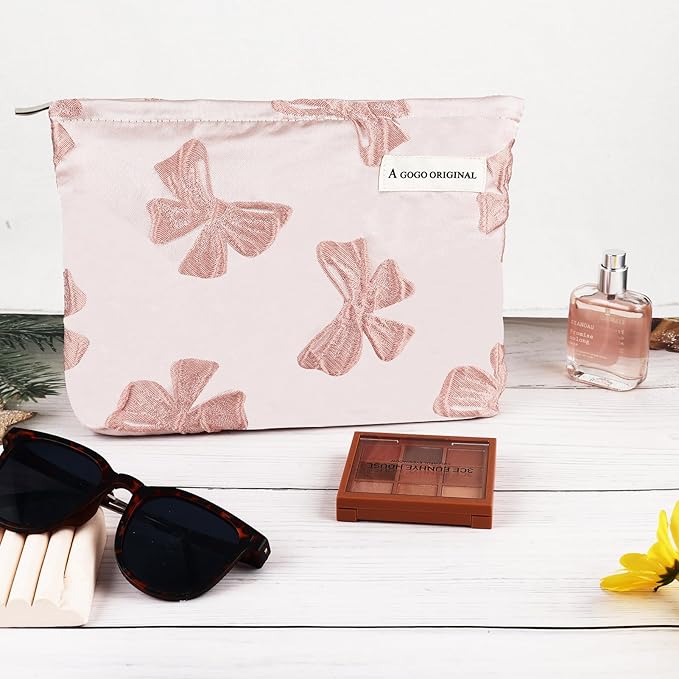 Bow Makeup Bag Large Floral Cosmetic Bags for Women Cute Makeup Pouch Zipper Cosmetic Pouch for Purse Embossed Pink Bow Aesthetic Portable Travel Toiletry Bag Makeup Organizer Bag