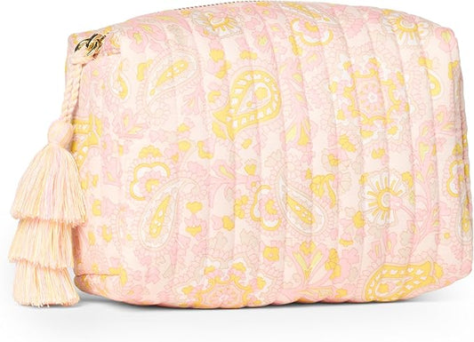 Amazon Essentials x Sofia Grainge Women's Quilted Makeup Toiletry Bag