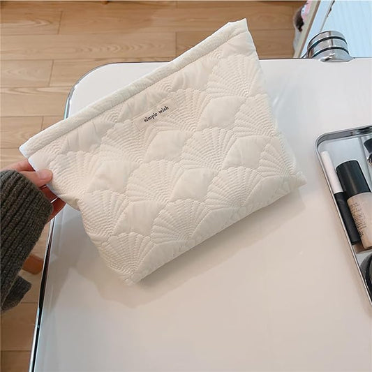 1PCS Quilted Cotton Makeup Bag Portable Travel Bag Cosmetic Bag Aesthetic Shell Toiletry Organizer Case Pouch Bag For Women Girls Pure White Color