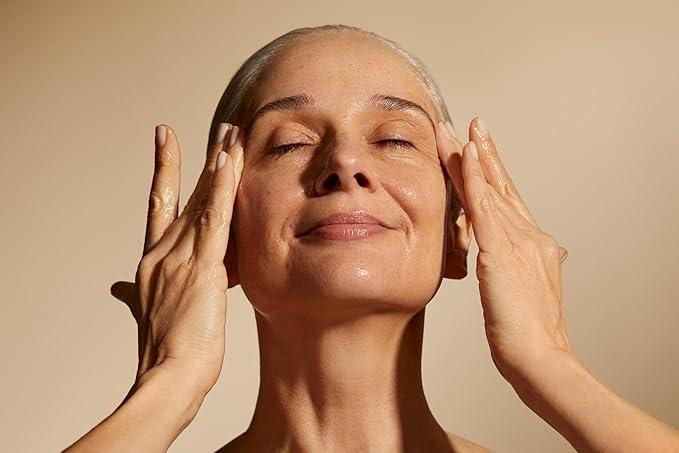 Aromatherapy Associates Deep Relax Roller Ball. Premium Blend of Vetivert, Chamomile and Sandalwood Essential Oils to Relax and Calm on The Go (0.34 fl oz)