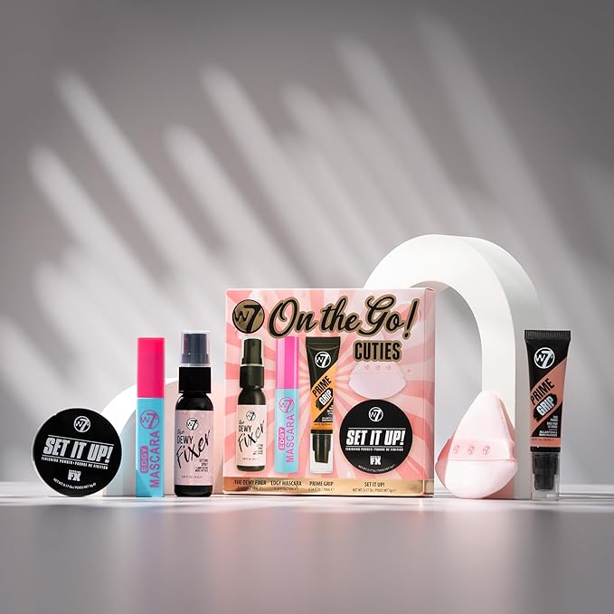 W7 On the Go Cuties Gift Set - Mini Makeup Essentials with Primer, Mascara, Setting Spray, Loose Powder & Powder Puff - Travel Size Beauty Favourites - Stocking Stuffer