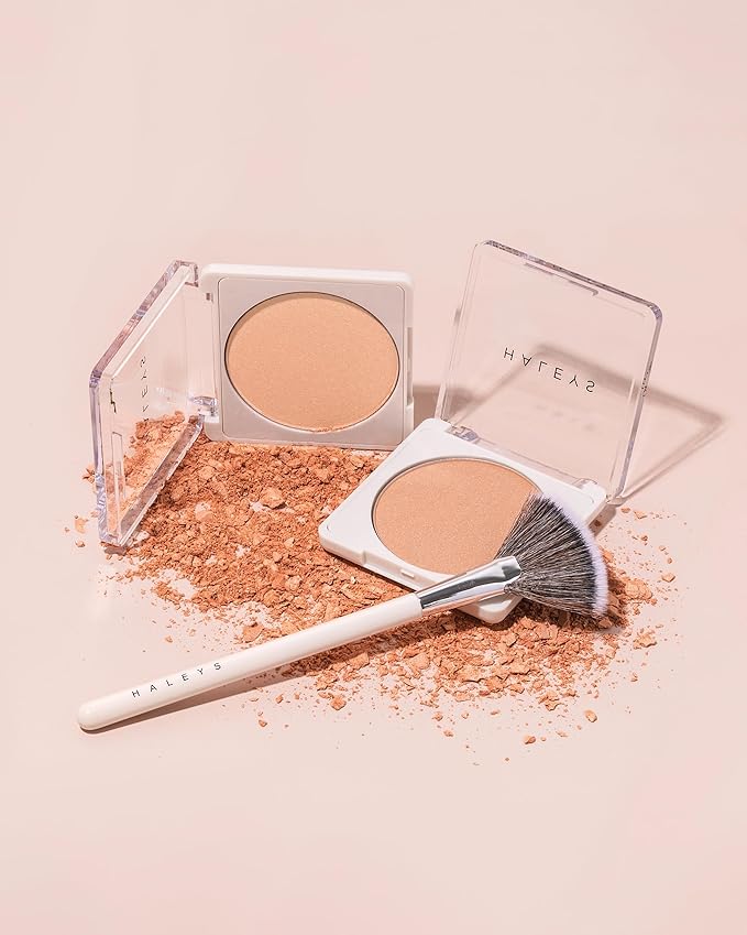 HALEYS Smoothing Highlighter Powder, Re-fract, Illuminating, Lightweight, Non-Caking, Smooths, Blurs, Long lasting, Nourishing & Skin-Softening, Infused with Spherical Powder, Macadamia Oil, V+CF
