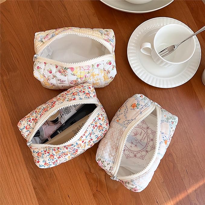 2 Pieces Floral Makeup Bag, Cute Travel Quilted Pouch Cosmetic Bag Organizer, Small Cotton Coquette Aesthetic Purse Toiletry Bag for Women Girls accessories (Blue Flower-2PCS)