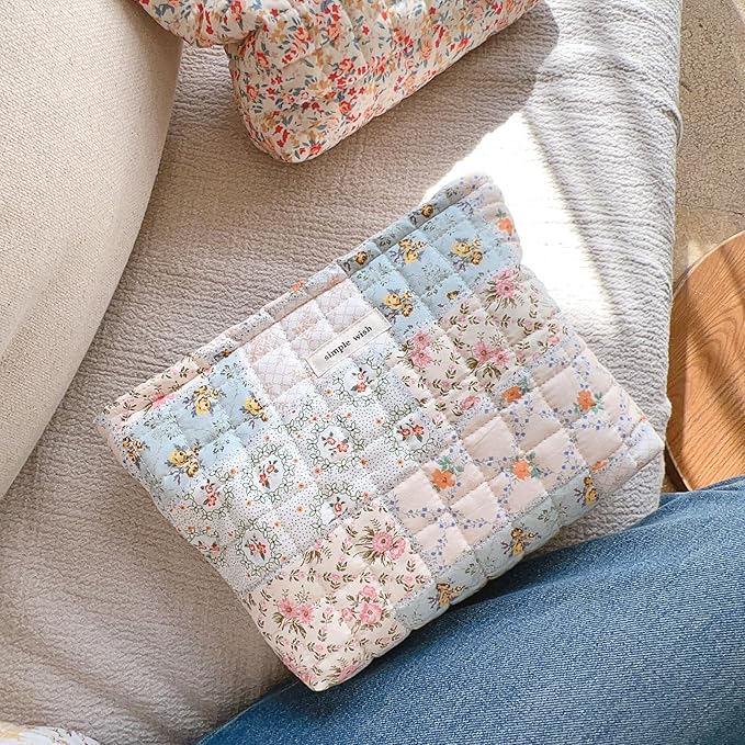 2 Pieces Floral Makeup Bag, Cute Travel Quilted Pouch Cosmetic Bag Organizer, Small Cotton Coquette Aesthetic Purse Toiletry Bag for Women Girls accessories (Blue Flower-2PCS)